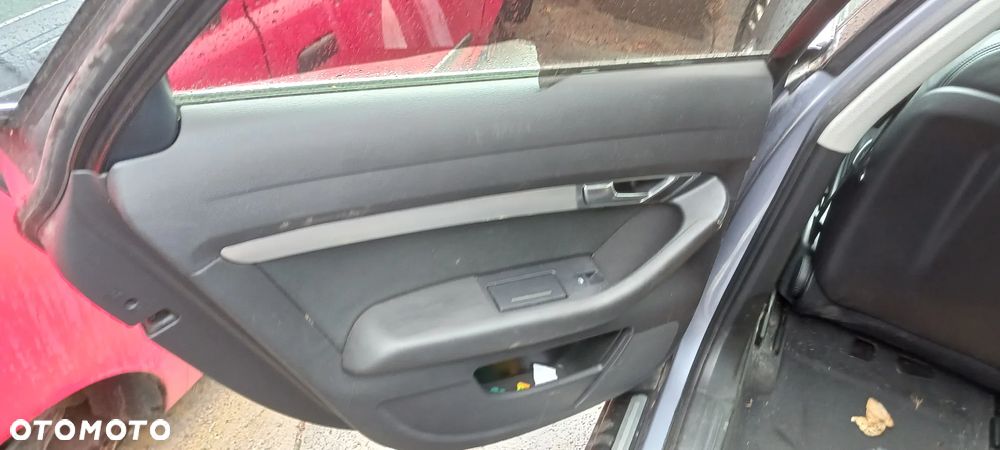 Audi A6 C6 sedan silnik 2.4 V6 BDW skrzynia biegów manual JAV drzwi maska zderzak błotnik LY7H drzwi podsufitka lampa wiązka silnika 4F1971072 Q 02 konsola panel kierownica mechanizm MMI panel sterownik sprężarka klimatyzacji przewód maglownica wspomagania zwrotnica tunel filtr obudowa wykładzina wygłuszenie czujnik osłona belka wydech tłumik sterownik silnika zegary kratki nawiewu szyba przewód rura nagrzewnica rezystor ogrzewania osłona atrapa uszczelka przewód zamek zacisk klamka CAŁY NA CZĘŚCI WSZYSTKIE CZĘŚCI - 9