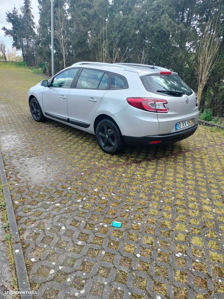 Renault Mégane Sport Tourer 1.5 dCi Comfort SS - 5