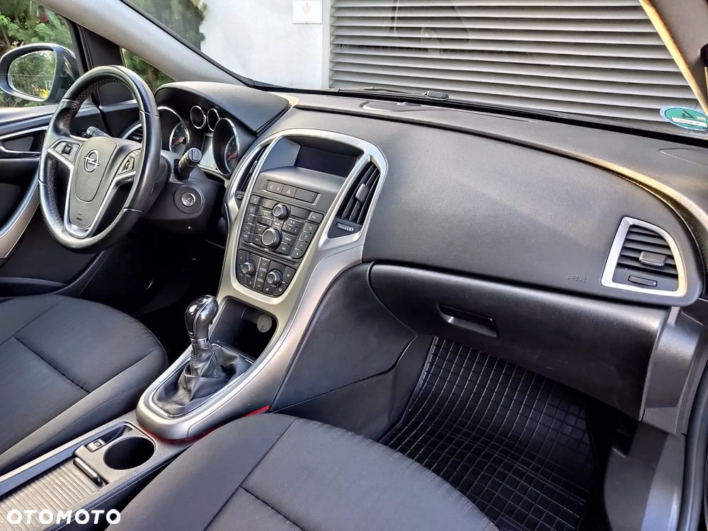 Opel Astra 1.4 Turbo Exklusiv - 12