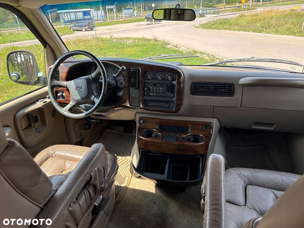 Chevrolet Chevy Van - 14