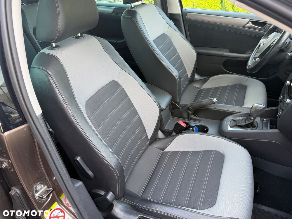 Volkswagen Jetta 1.6 TDI DSG Highline - 7