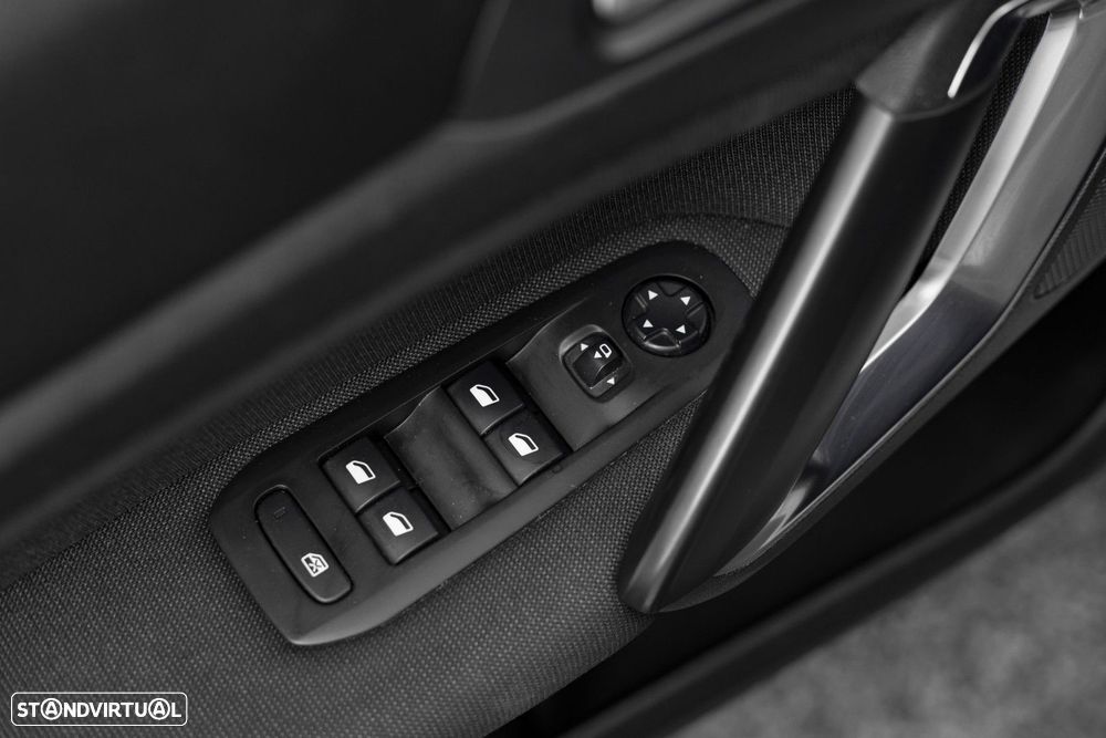 Peugeot 308 SW 1.5 BlueHDi Allure EAT8 - 34