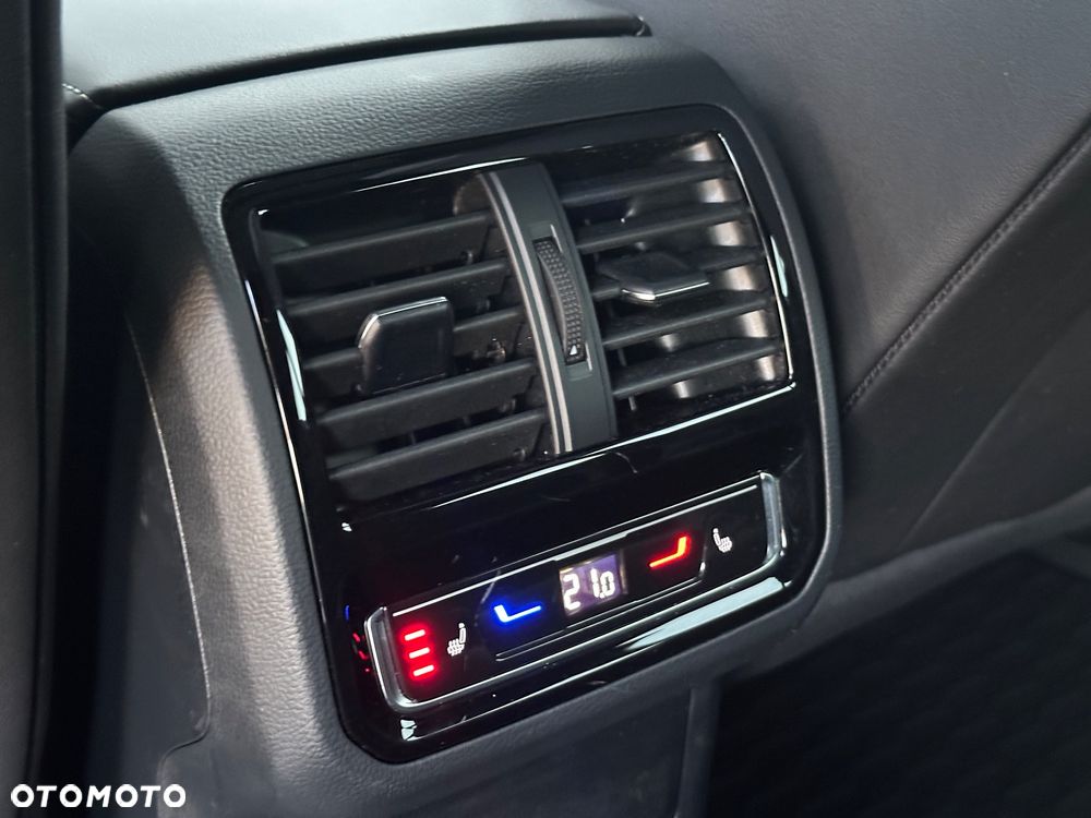 Volkswagen Arteon 2.0 TDI SCR 4Motion DSG R-Line - 19