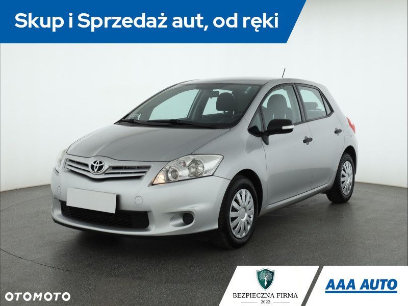 Toyota Auris - 2