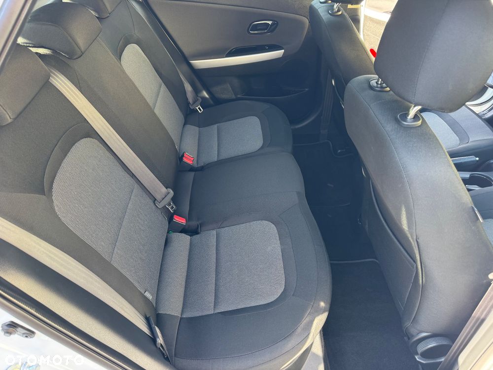 Kia Ceed 1.4 CVVT ISG Dream Team Edition - 29