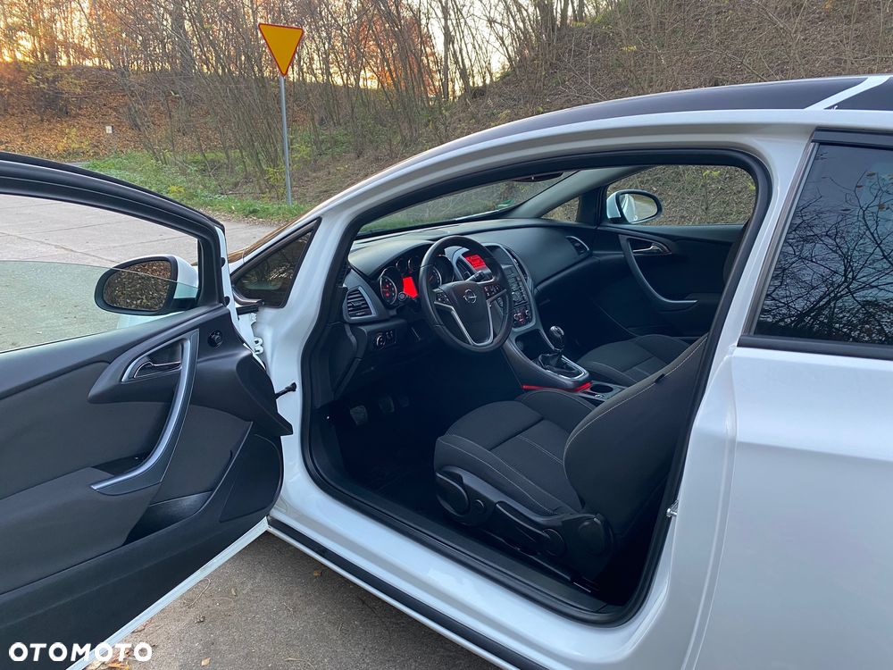 Opel Astra GTC 1.4 Turbo ecoFLEX Start/Stop Innovation - 22