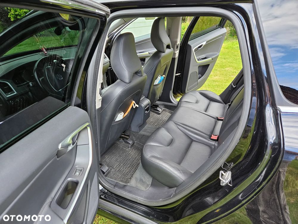 Volvo XC 60 D4 AWD Summum - 8
