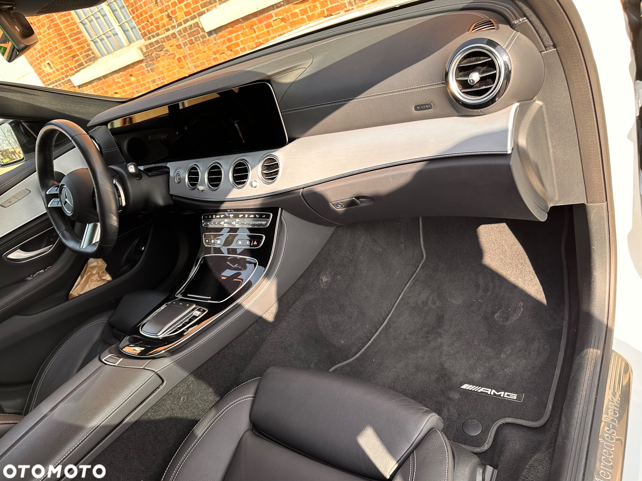 Mercedes-Benz Klasa E 300 de PHEV 4-Matic AMG 9G-Tronic - 12