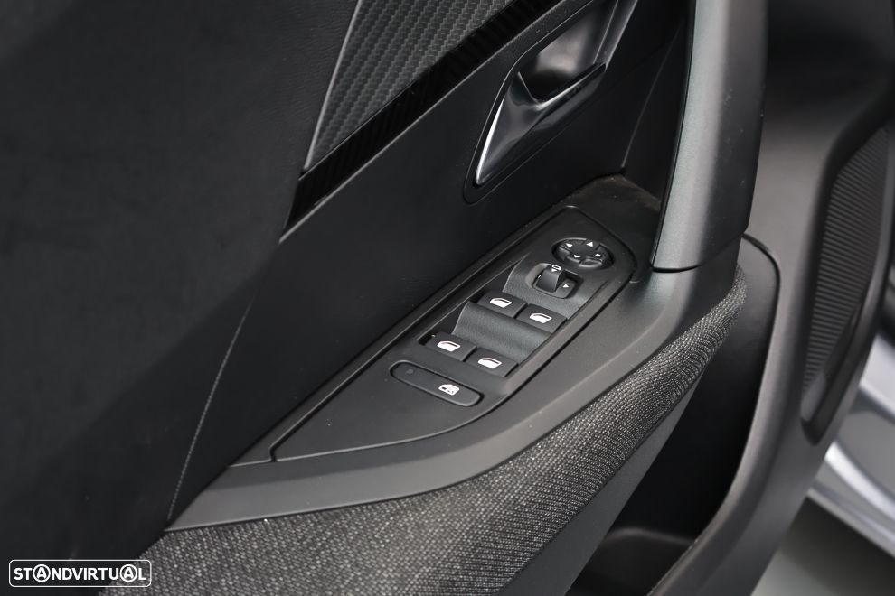 Peugeot 2008 1.2 PureTech Style - 23