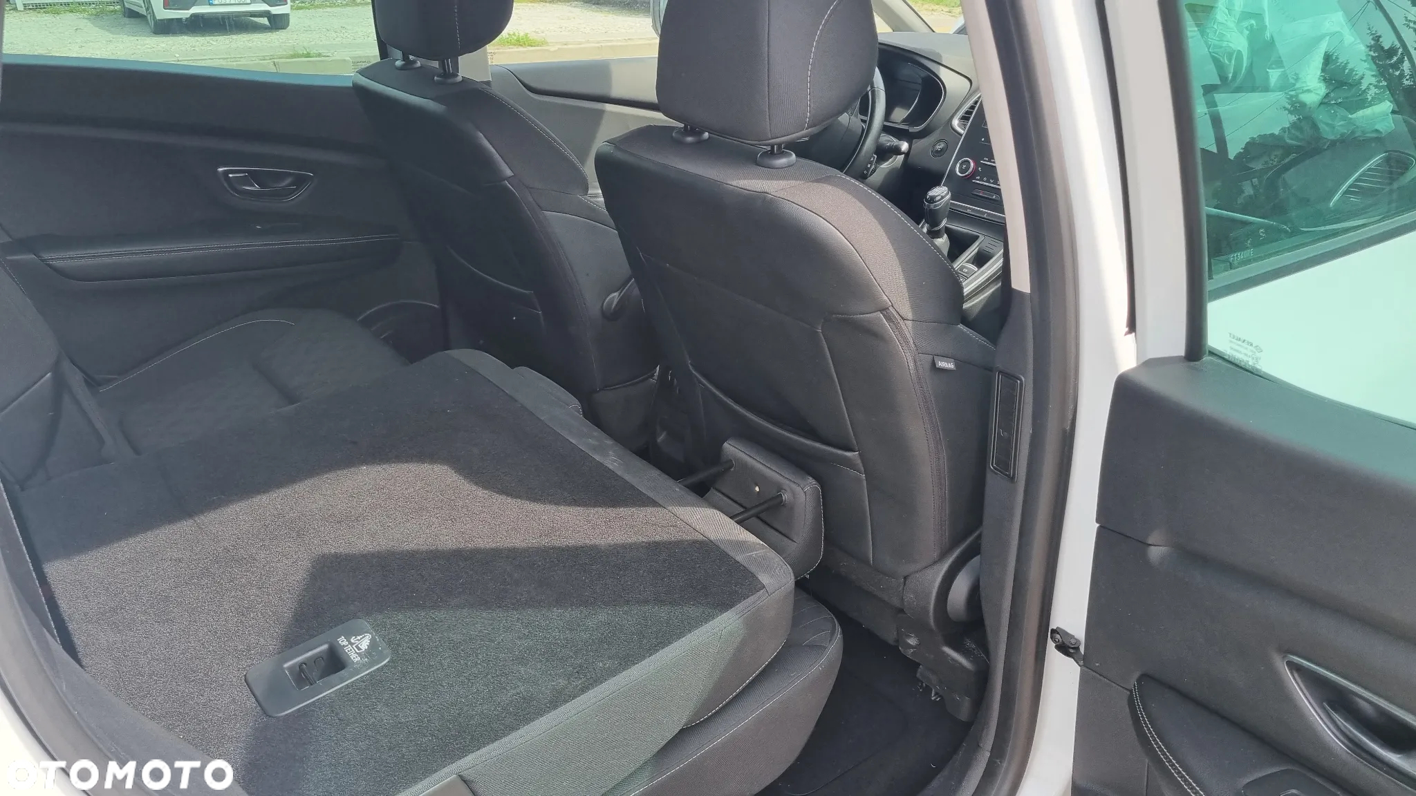 Renault Grand Scenic Gr 1.7 Blue dCi Zen - 27