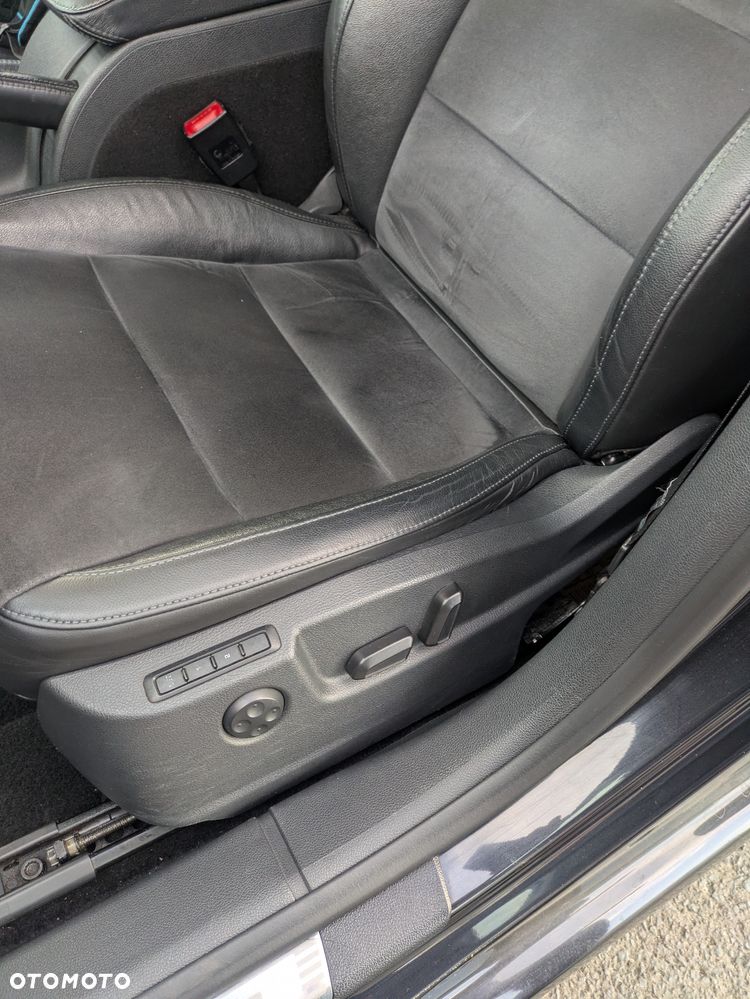 Skoda Superb 2.0 TDI Elegance DSG - 32