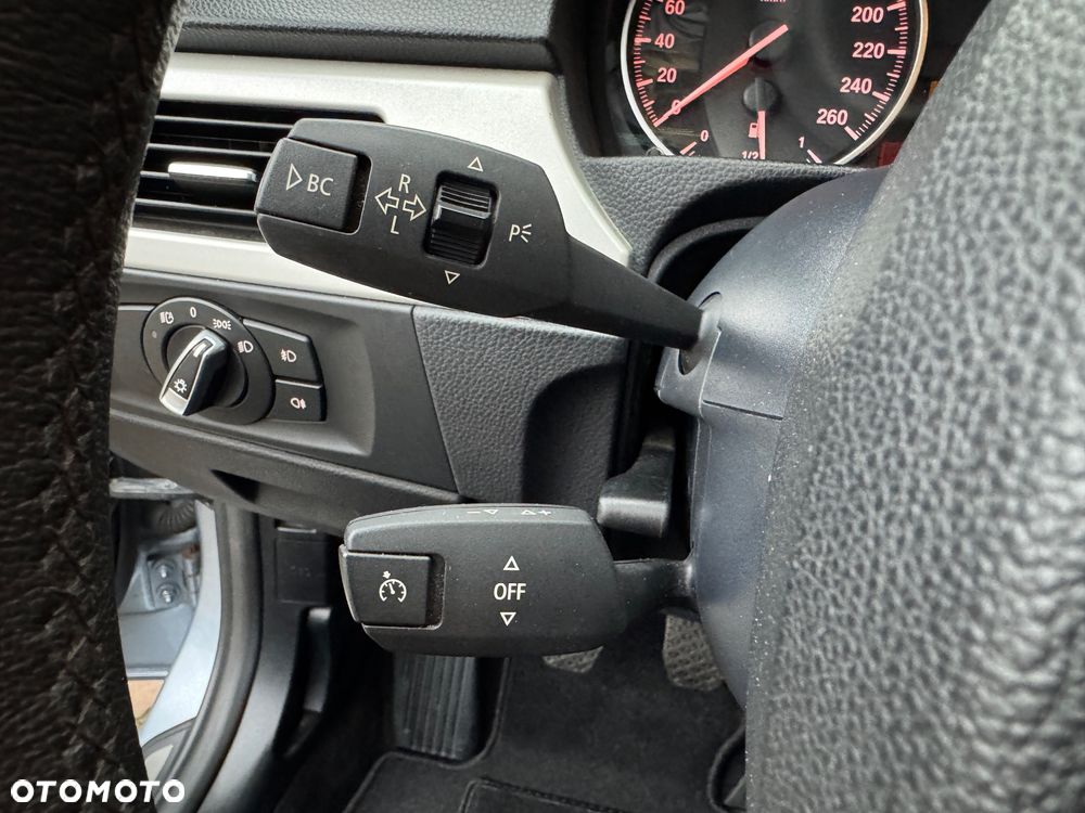 BMW Seria 3 320i Edition Sport - 18