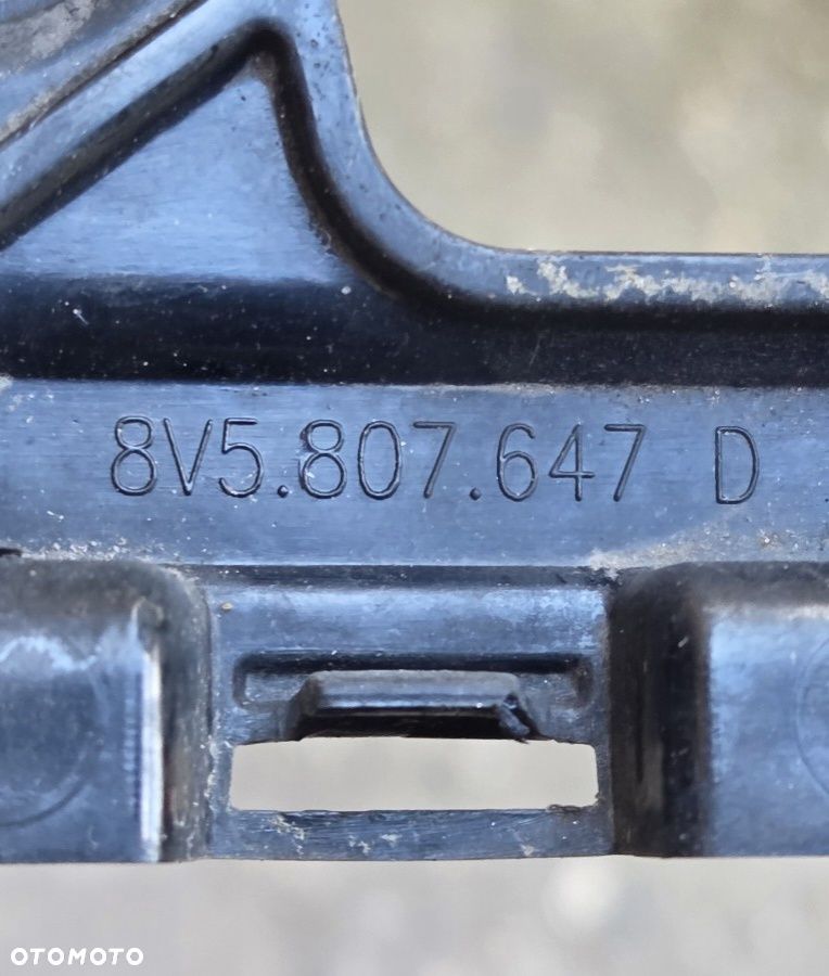 Kratka zderzaka Audi A3 8V5807647D 8V5807647 D - 3
