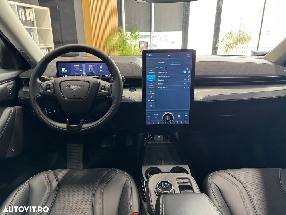 Ford Mustang Mach-E - 17