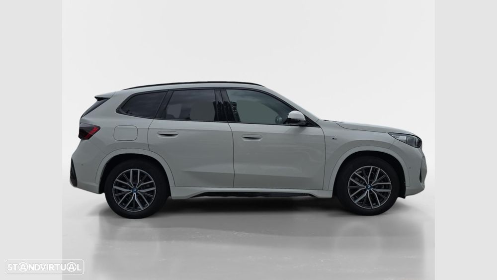 BMW ix1 xDrive30 Pack Desportivo M - 9