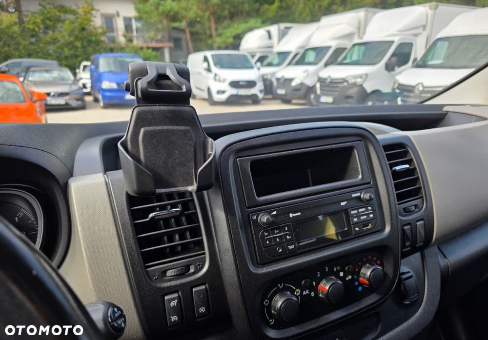 Renault Trafic - 16