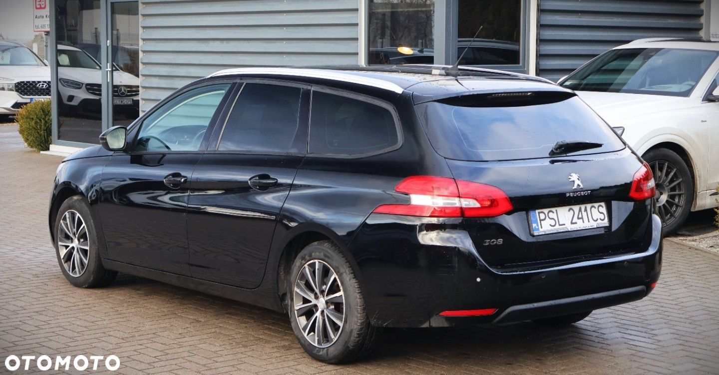 Peugeot 308 - 8