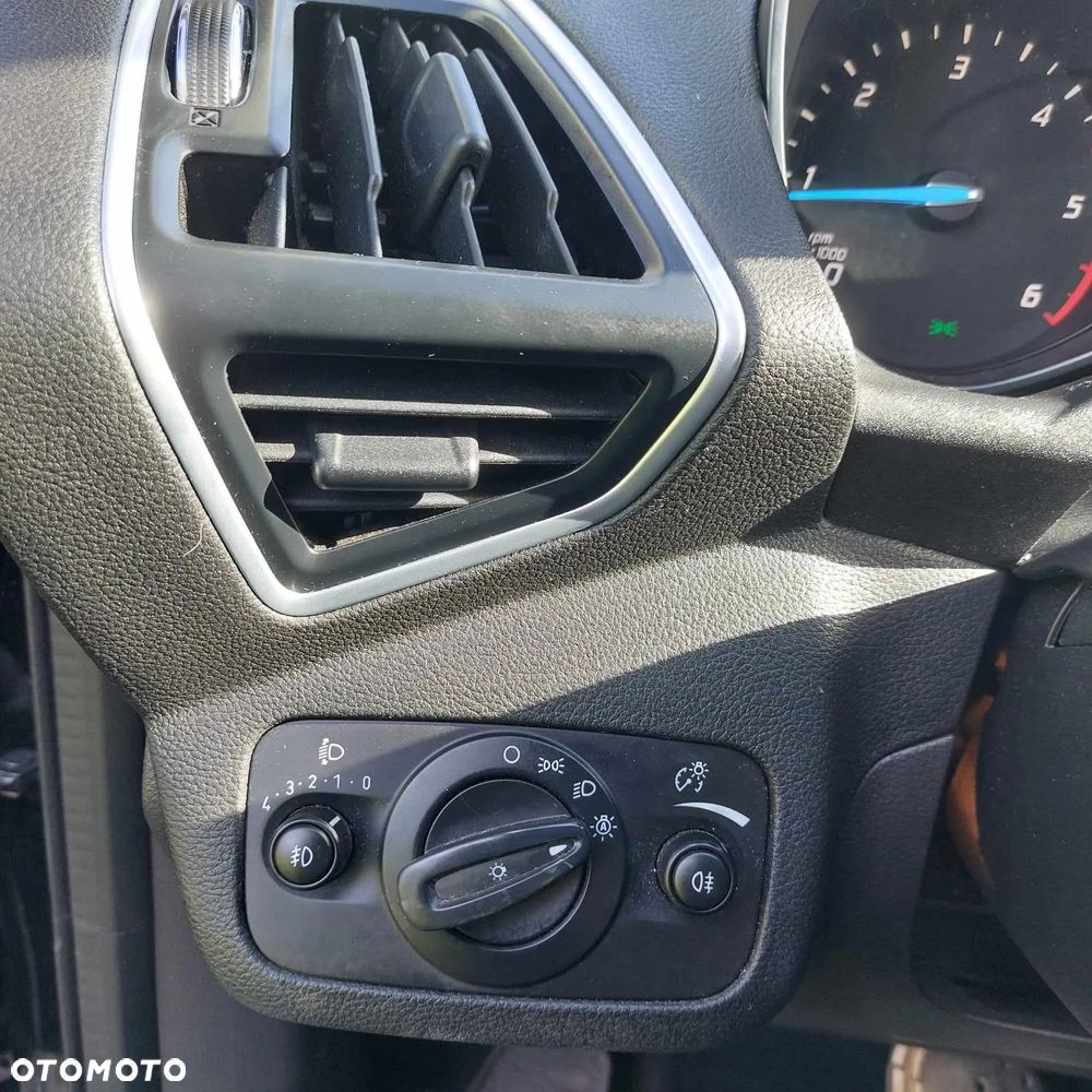 Ford Kuga 2.0 TDCi 4WD Titanium - 22