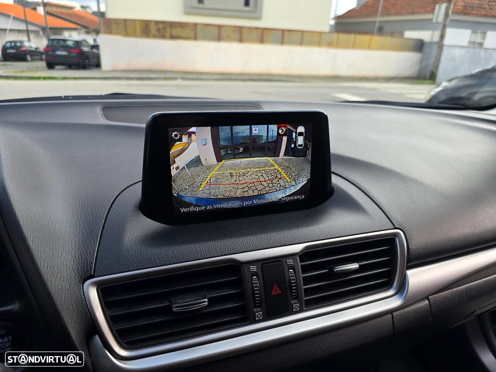 Mazda 3 Hatchback 1.5 Sky-G Evolve Navi - 21