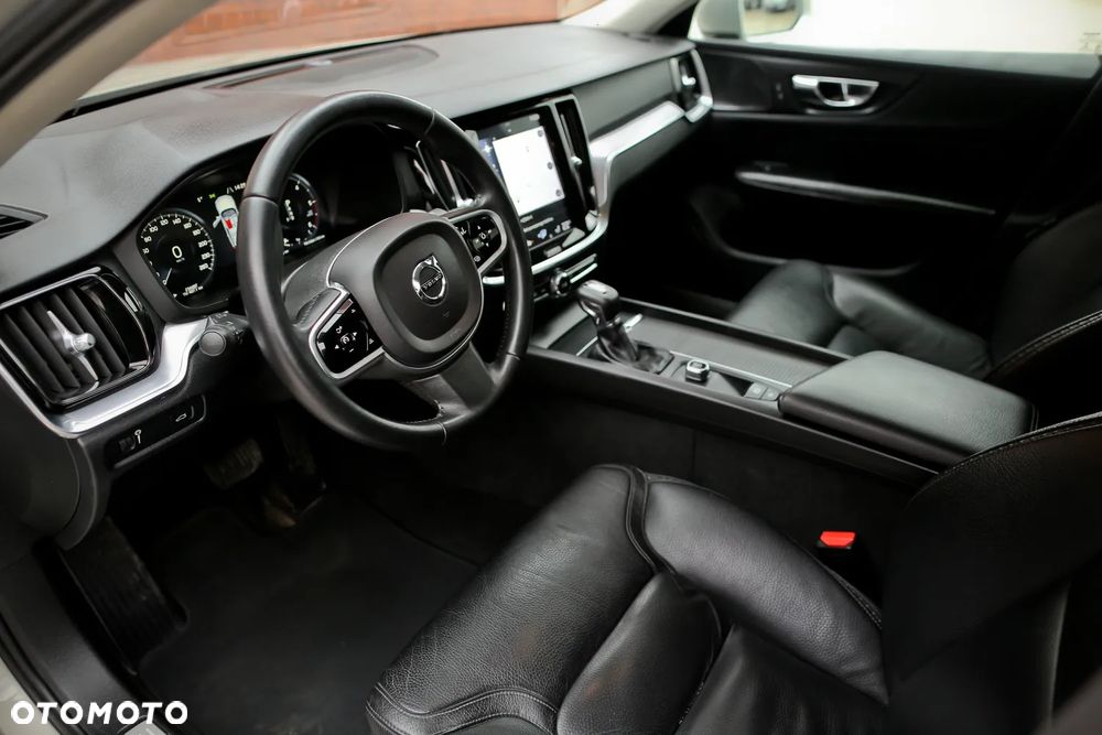 Volvo V60 Cross Country D4 AWD Geartronic Pro - 18