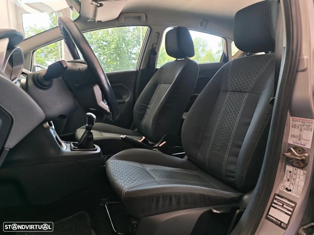 Ford Fiesta 1.25 Titanium - 32