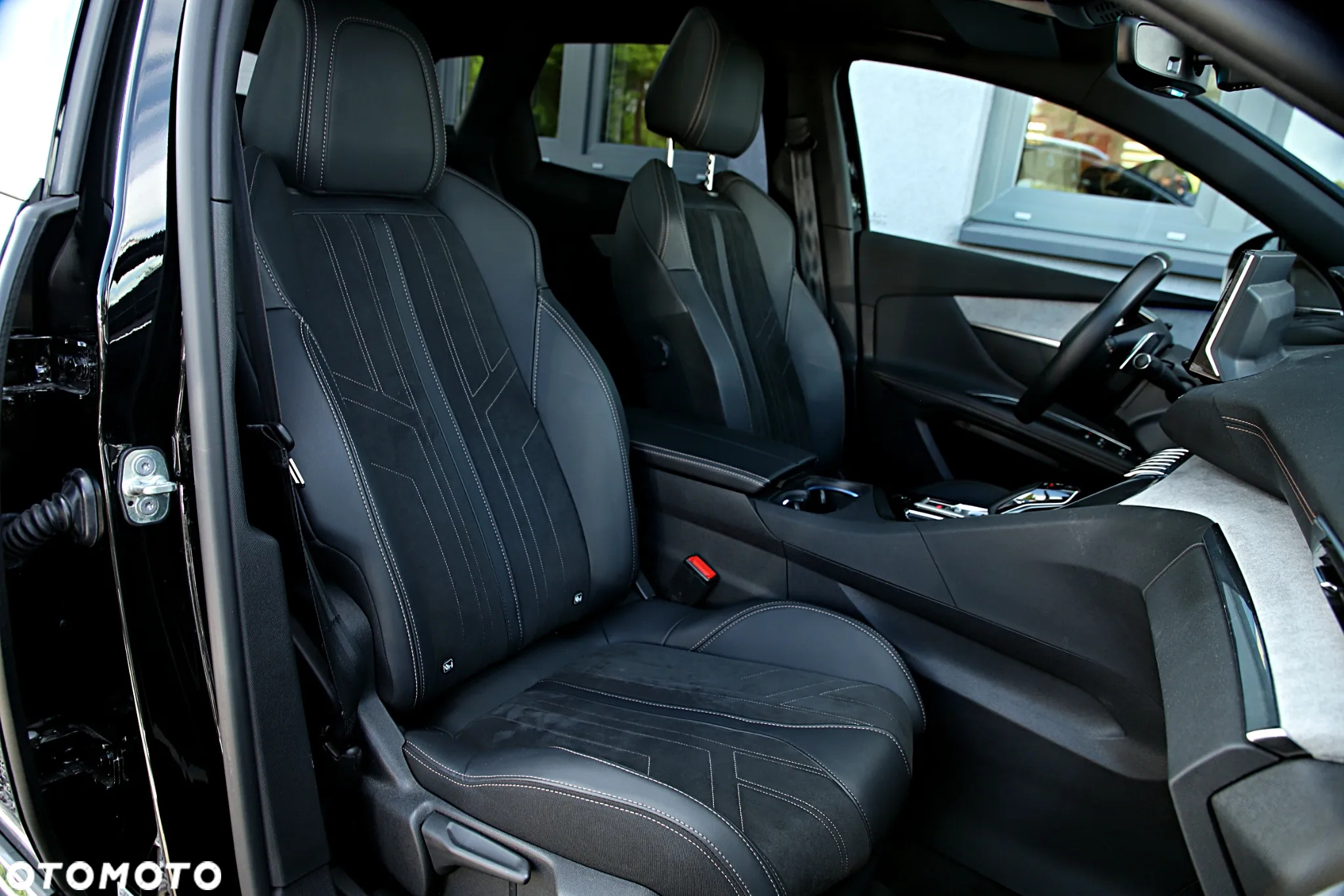 Peugeot 3008 1.6 PureTech Hybrid4 PHEV GT Pack S&S EAT8 - 31
