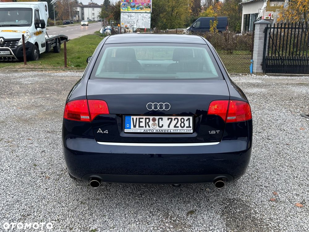 Audi A4 Limousine - 18