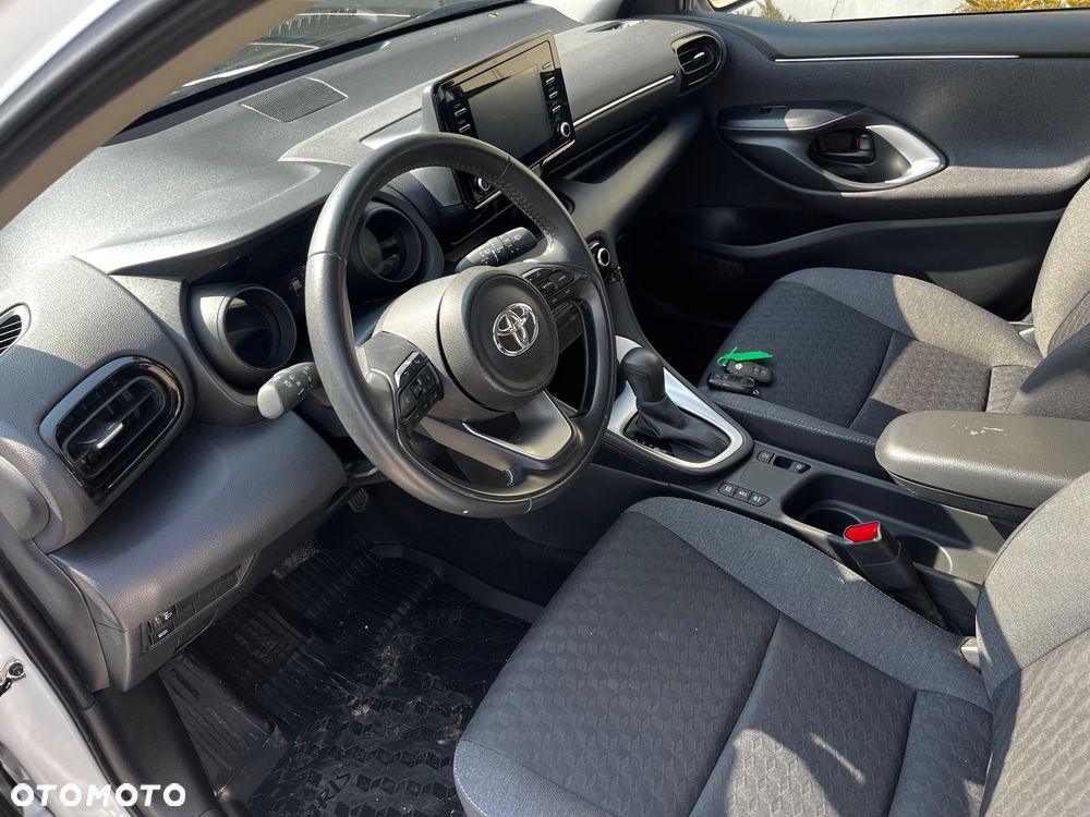 Toyota Yaris - 6