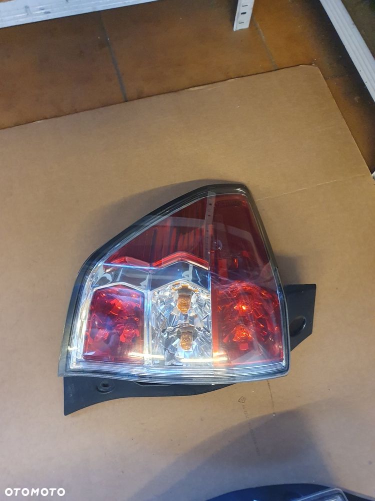 LAMPA L/P TYŁ SUBAU FORESTER III SH - 2