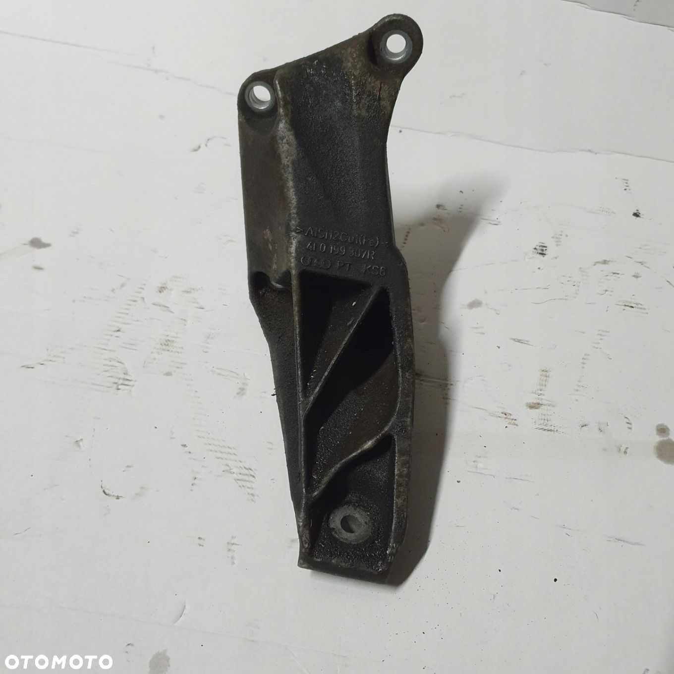 łapa silnika Audi A6 C6 2.0 TFSI 4F0199307R - 1