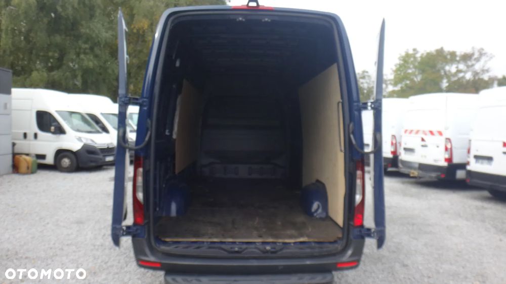 Mercedes-Benz Sprinter - 7