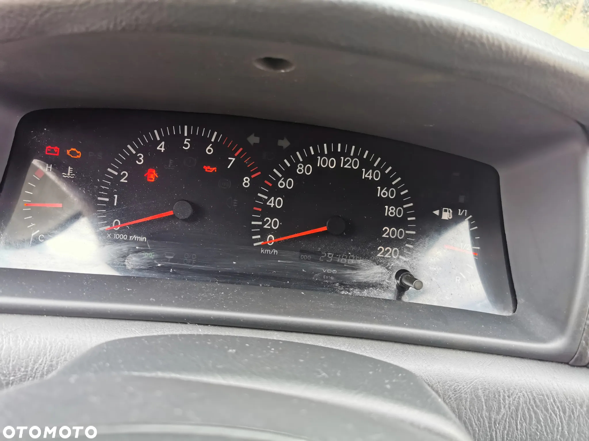 Toyota Corolla 1.6 VVT-i Sol - 32