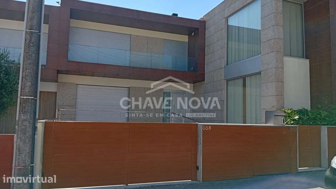 Excelente Moradia V5 com piscina - Grande imagem: 2/37