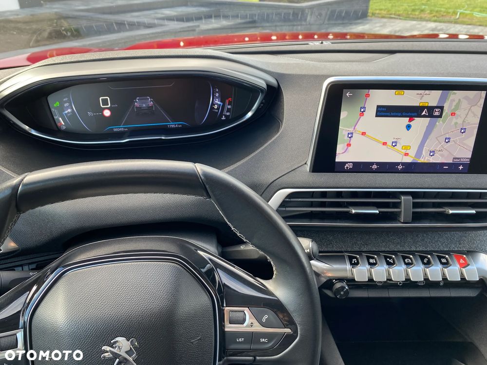 Peugeot 3008 1.2 PureTech Allure S&S - 24