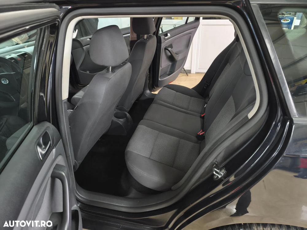 Volkswagen Golf 1.9 TDI DPF Comfortline BlueMotion - 10