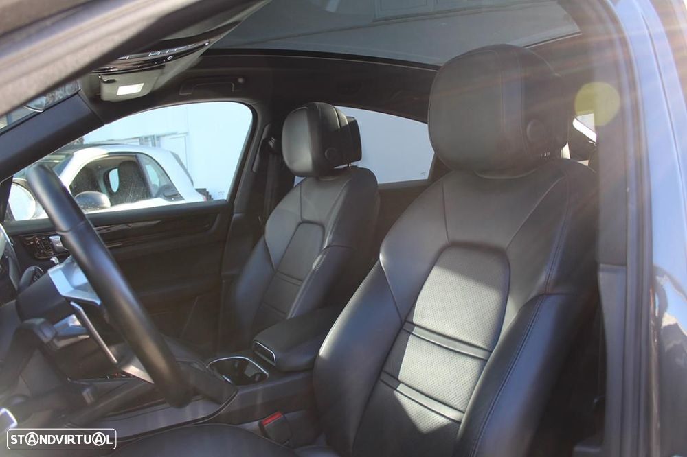 Porsche Cayenne Coupé E-Hybrid - 21