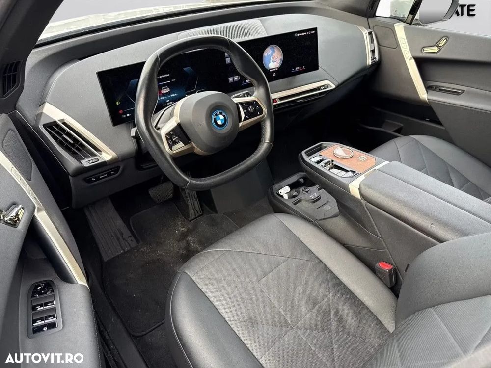 BMW iX xDrive40 - 6