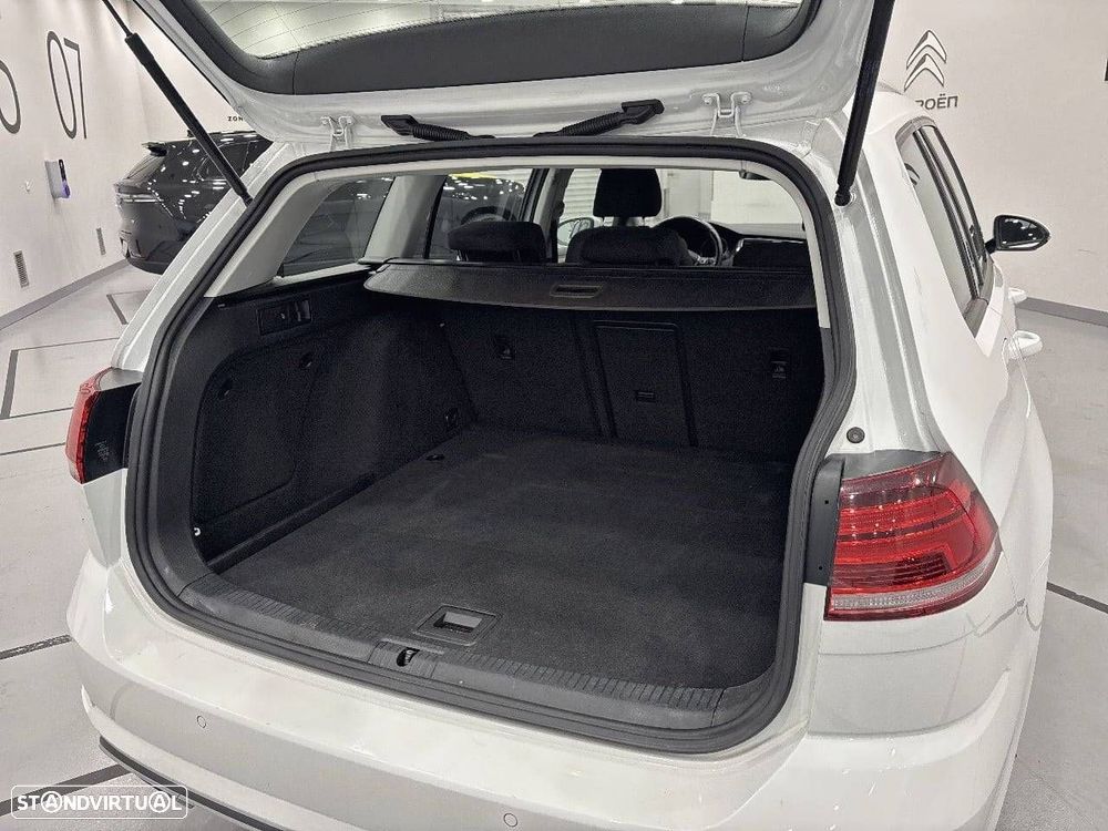 VW Golf 1.6 TDI Confortline - 7