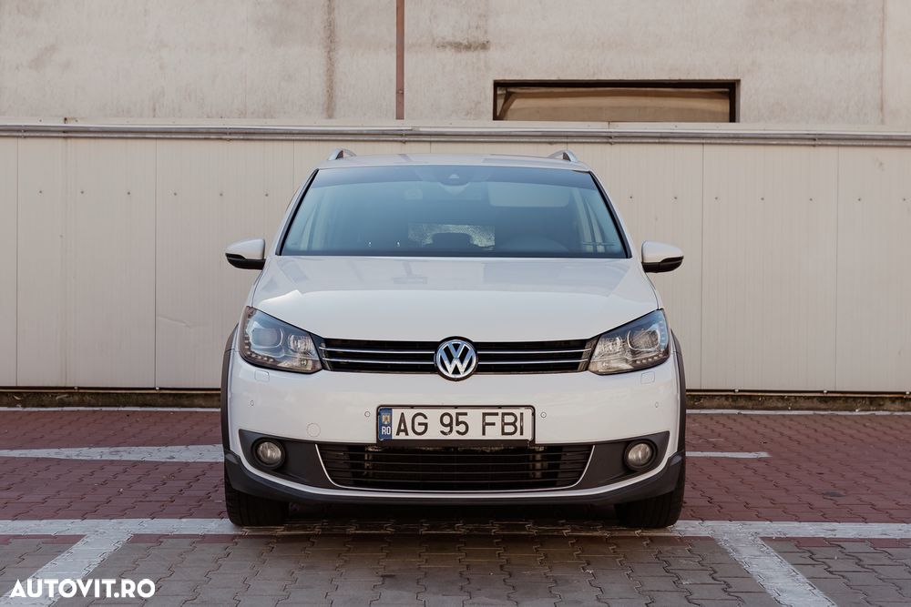 Volkswagen Touran 2.0 TDI DPF DSG Cross - 2