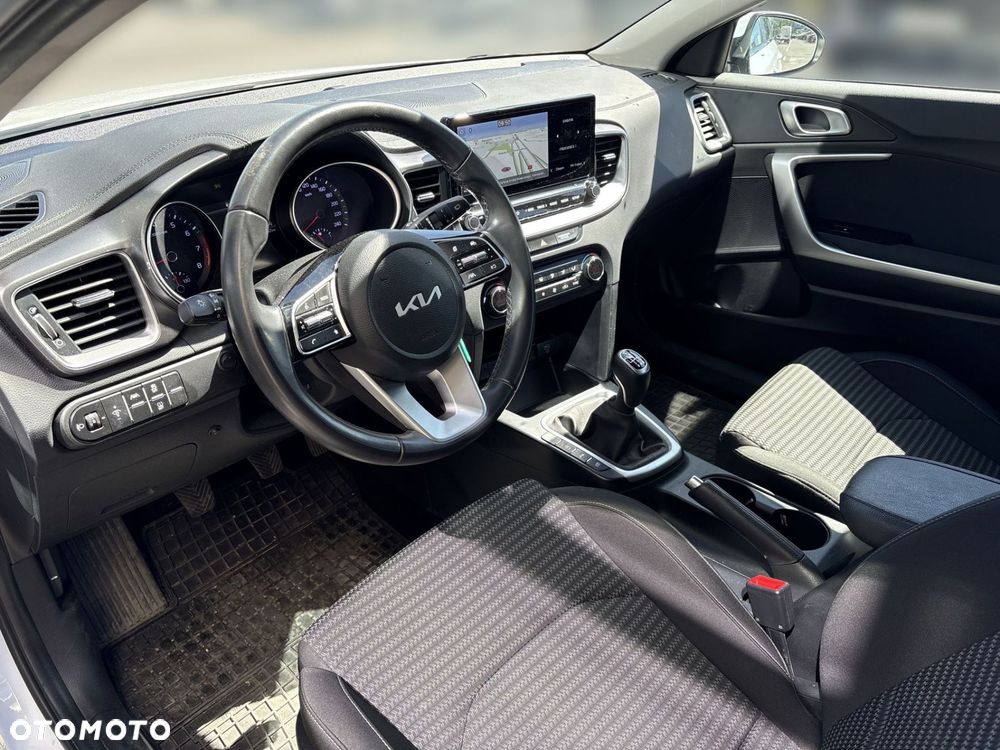 Kia Ceed - 9