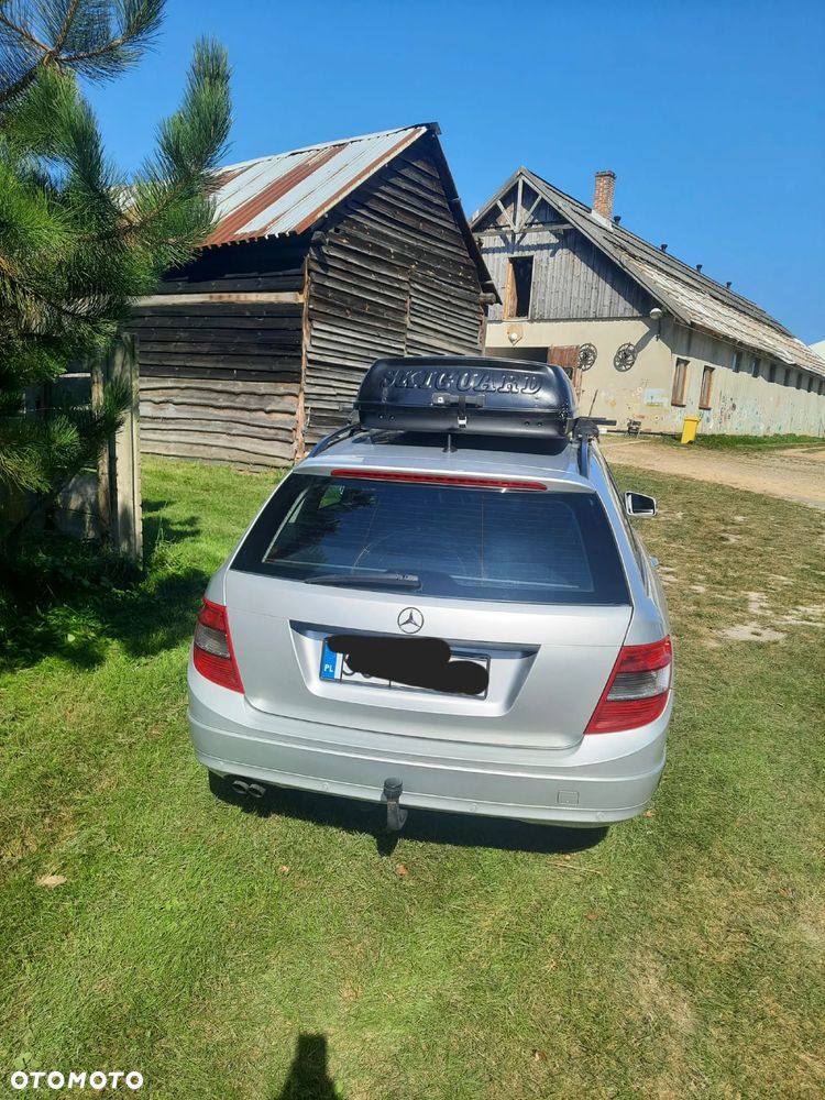 Mercedes-Benz Klasa C 180 T Kompressor BlueEFFICIENCY Elegance - 9