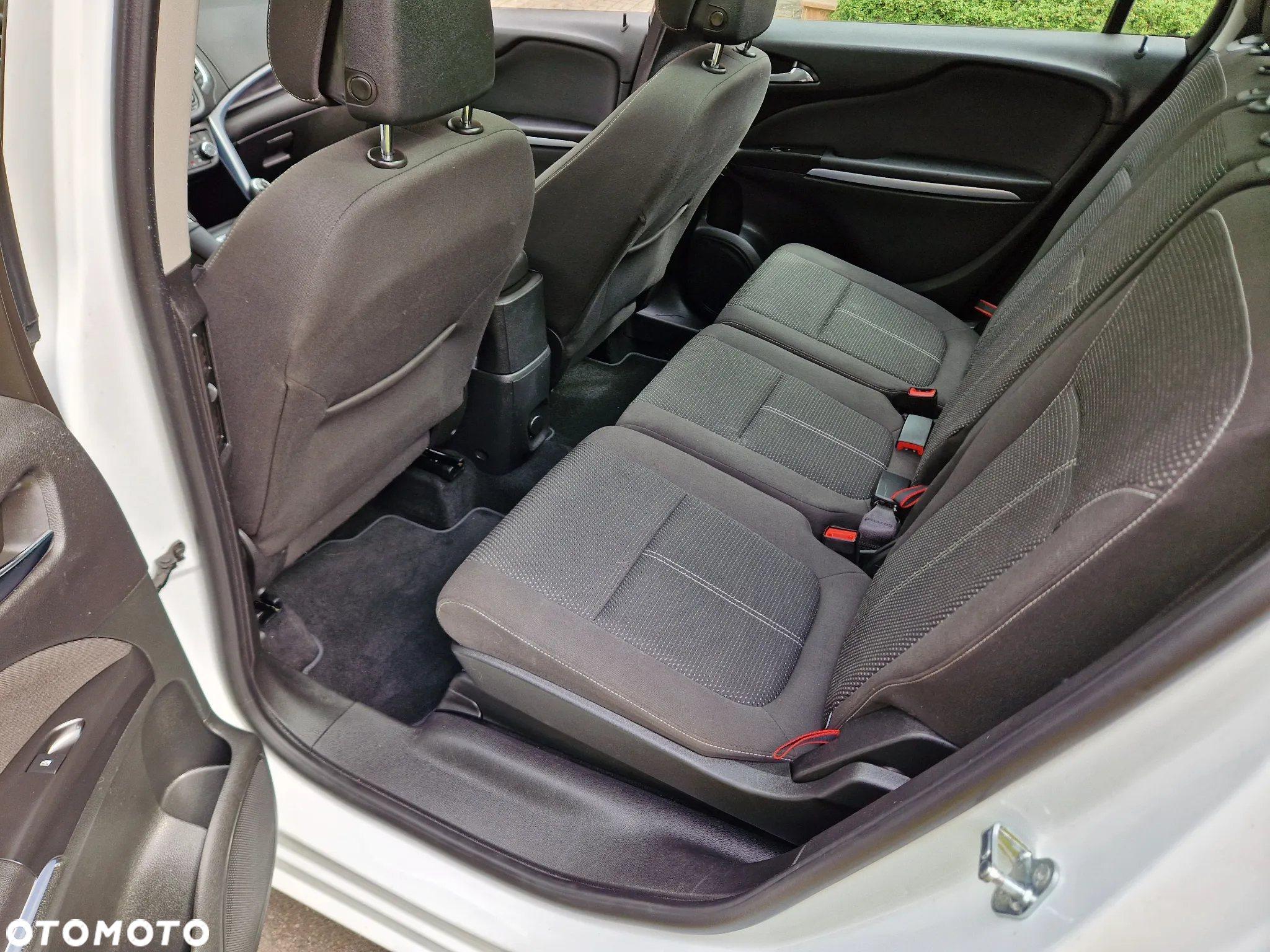 Opel Zafira 1.6 T SIDI Cosmo S&S - 5