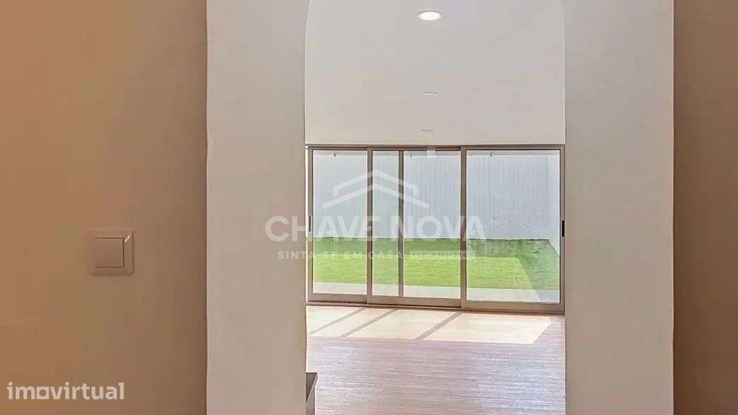 Moradia em Banda T1+1 Renovada c/ Terraço, Mafamude - Grande imagem: 2/17
