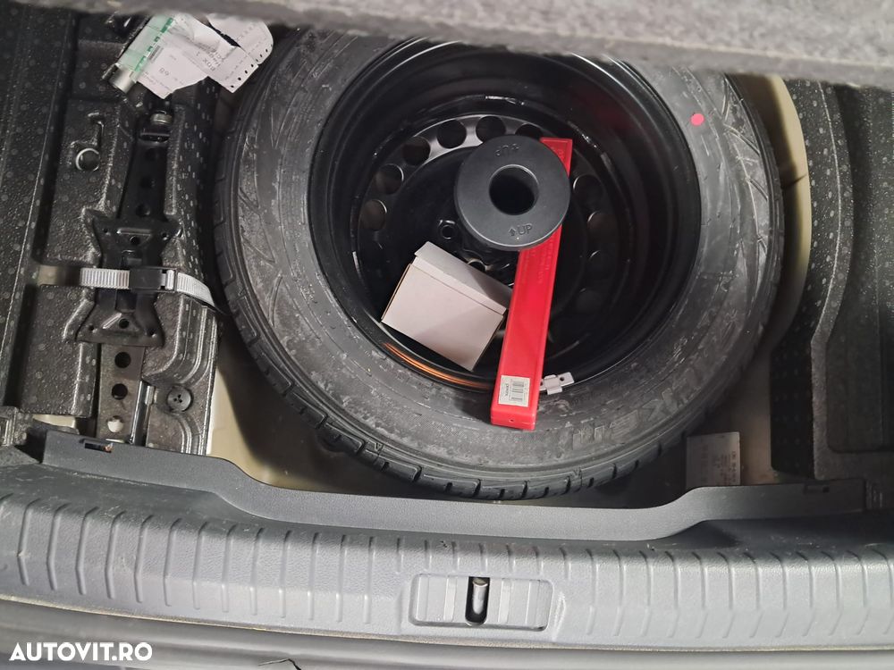 Volkswagen Passat - 28