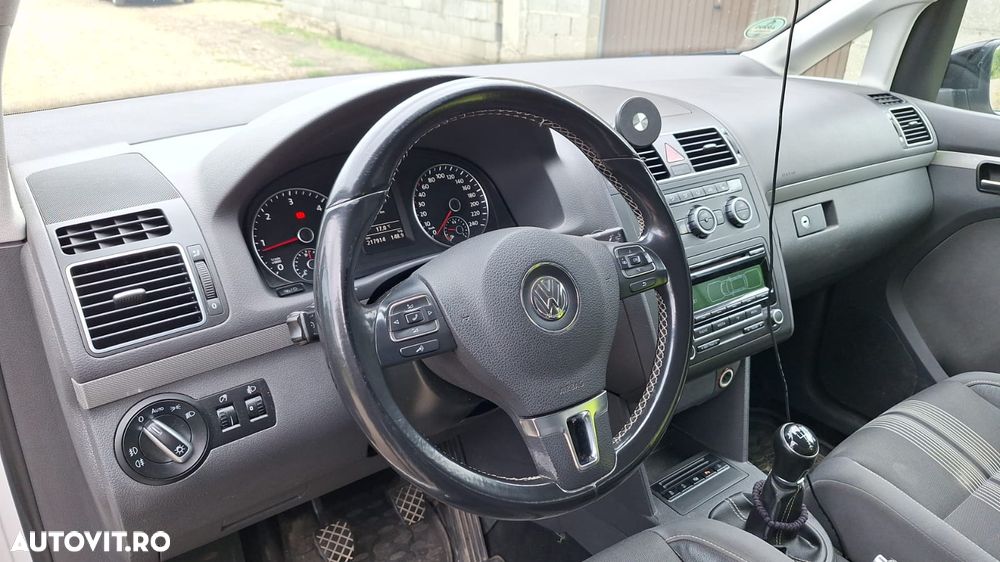 Volkswagen Touran 1.6 TDI BlueMotion Technology Highline - 8