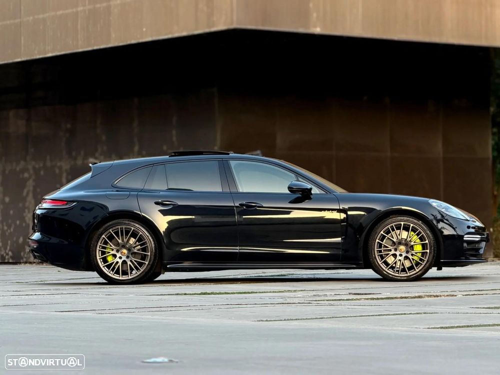 Porsche Panamera Sport Turismo 4 E-Hybrid Platinum Edition PDLS - 18