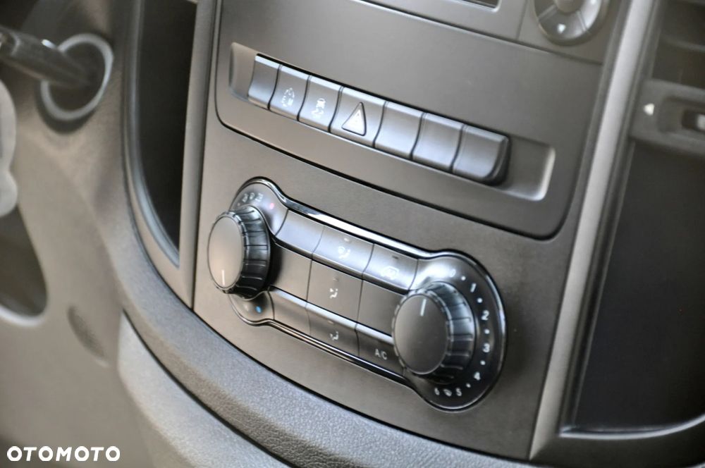 Mercedes-Benz Vito Lang SHUTTLE - 29