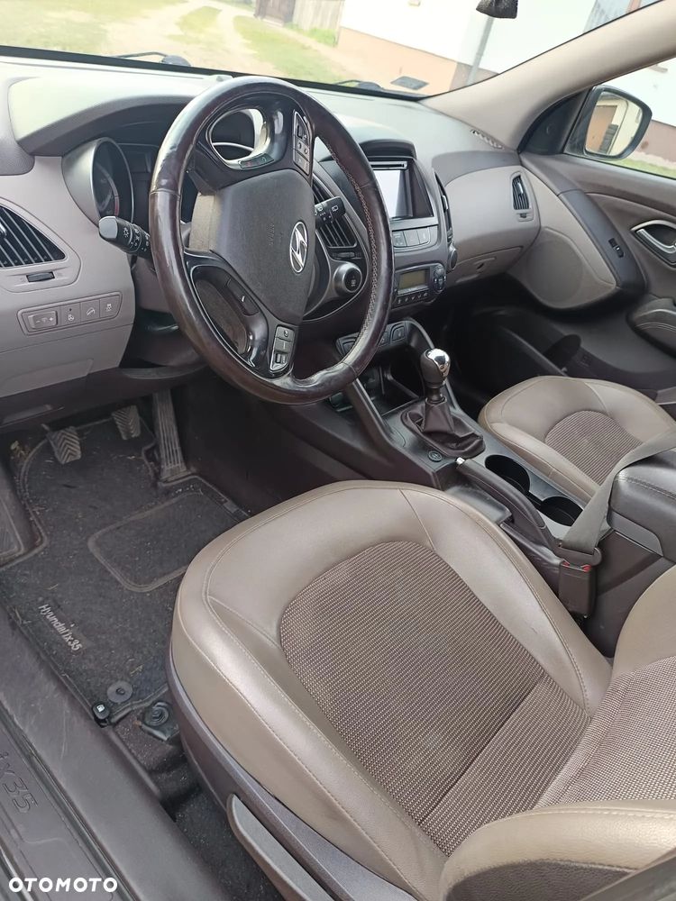 Hyundai ix35 - 11