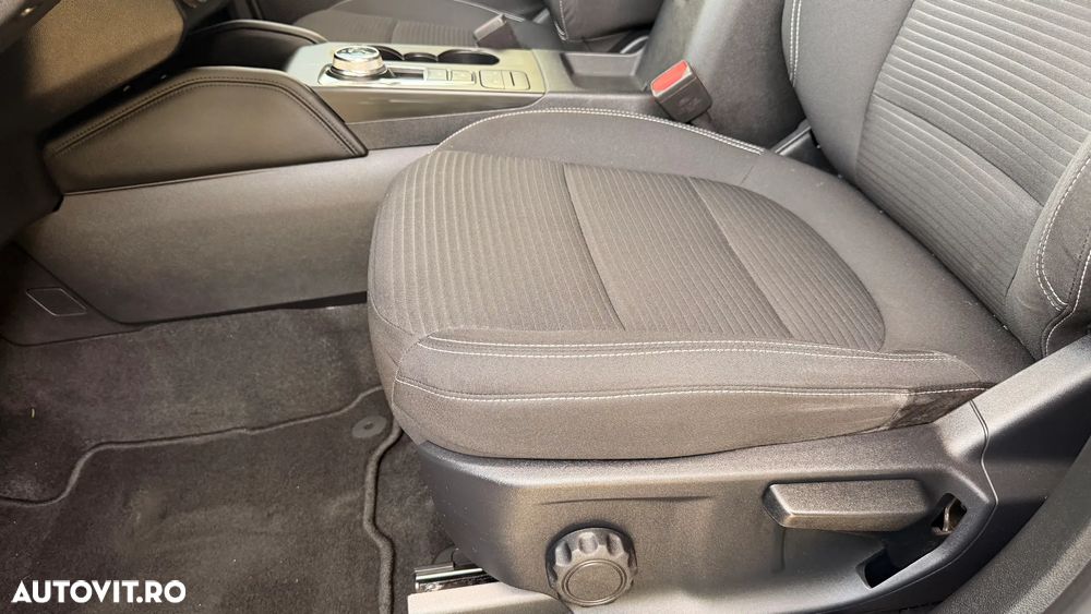 Ford Kuga 2.5 Duratec FHEV FWD Titanium - 13