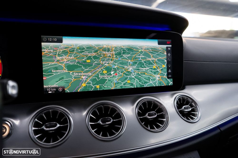 Mercedes-Benz E 220 d AMG Line - 35